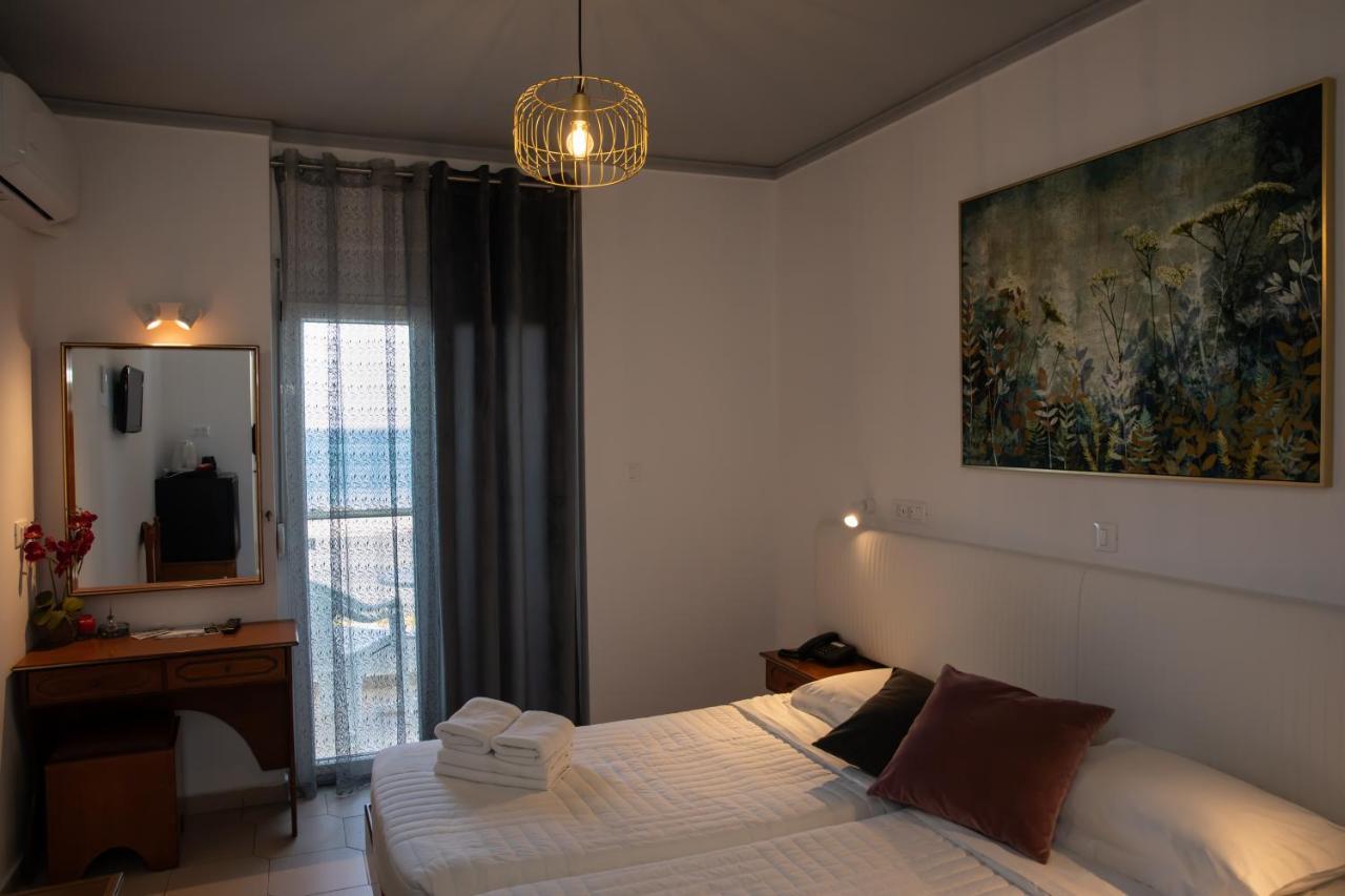 Sea Breeze Hotel マスティハリ エクステリア 写真