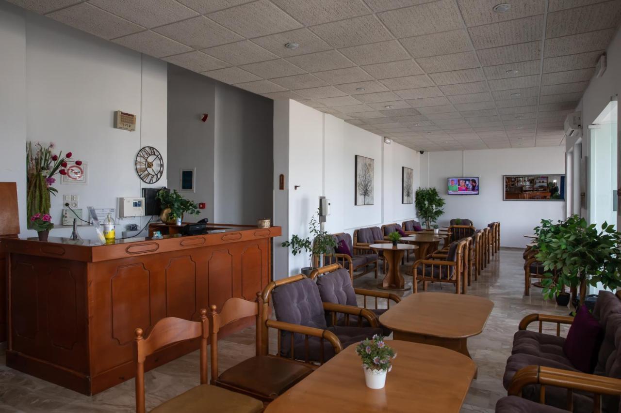 Sea Breeze Hotel マスティハリ エクステリア 写真