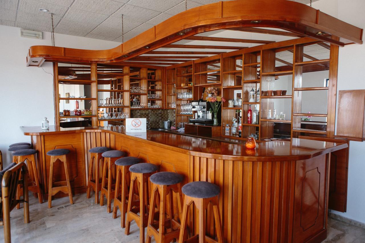 Sea Breeze Hotel マスティハリ エクステリア 写真